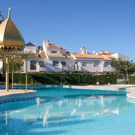 Semesterbostad Lovely In Santa Pola With Kitchen Arenales del Sol