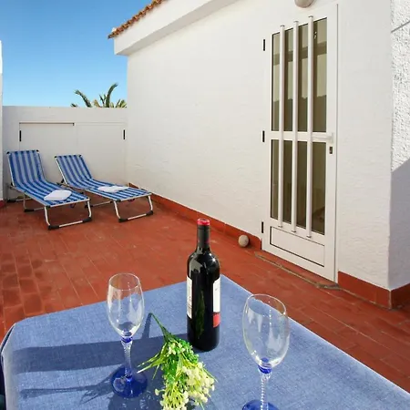 Lovely In Santa Pola With Kitchen