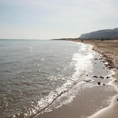 Lovely In Santa Pola With Kitchen Semesterbostad